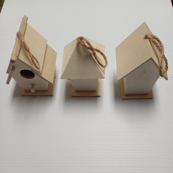 3NWT Bird Houses Birdhouse DIY Paintable Unfinished Wooden Wood Perch Hole Small - Picture 1 of 6